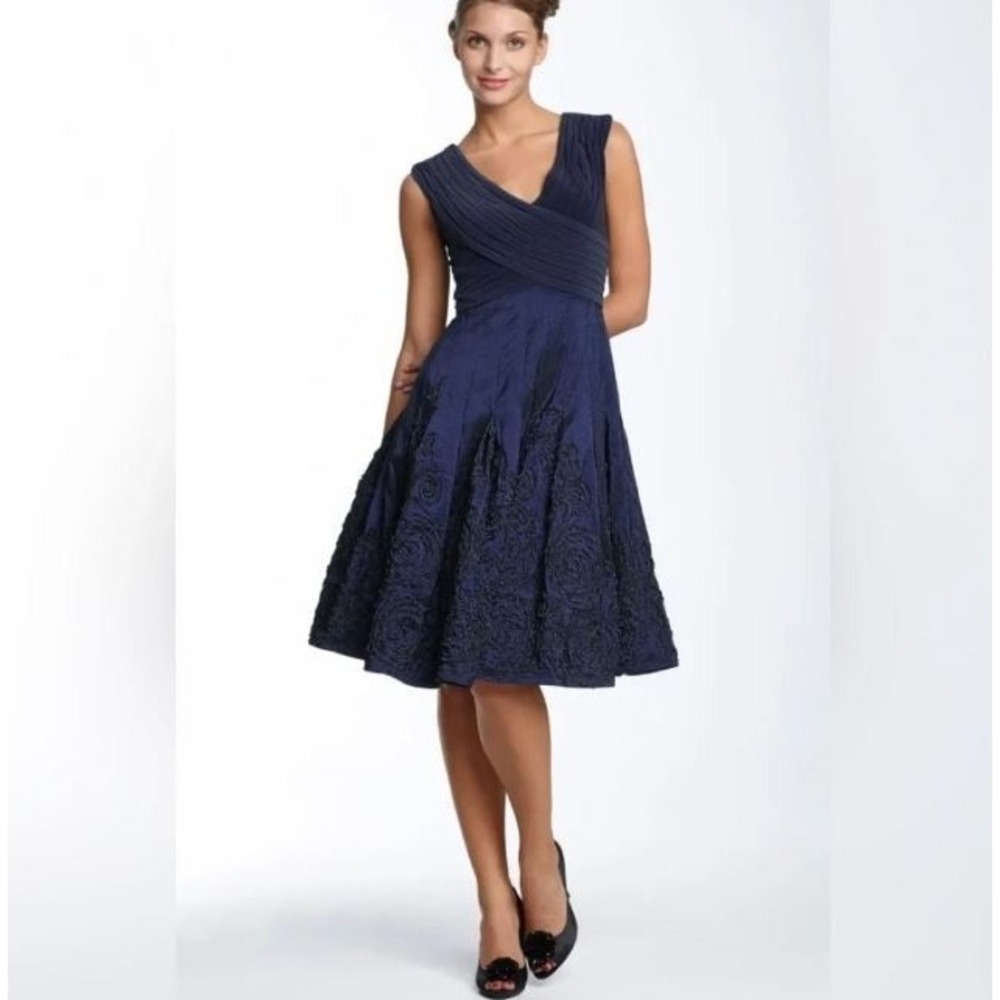 Adrianna Papell Women's Sz 14 Fit Flare Cocktail Dress Tafetta Skirt Pleated NWT